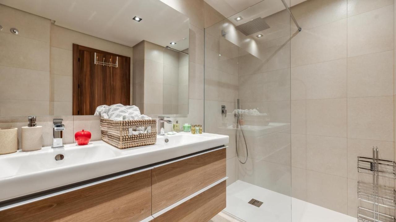 Endless Luxury At Paradise *
