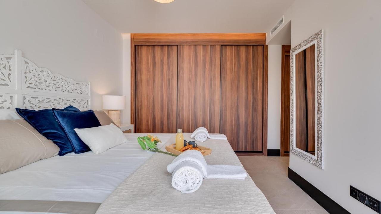 Endless Luxury At Paradise Apartment *